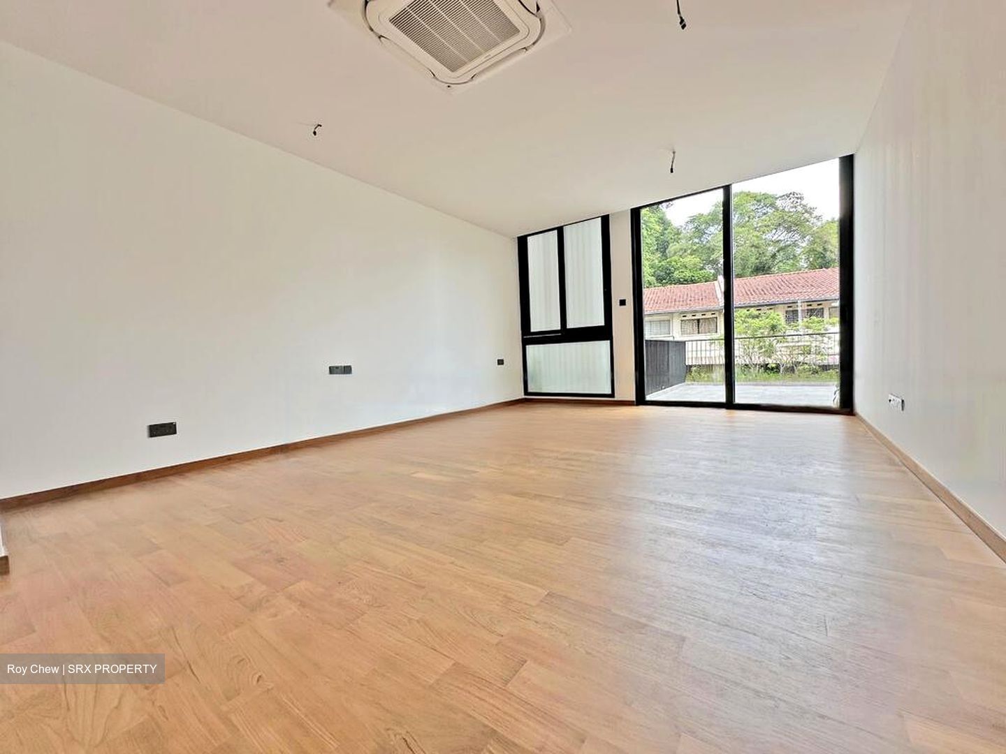 Regent Villas (D10), Terrace #458518501